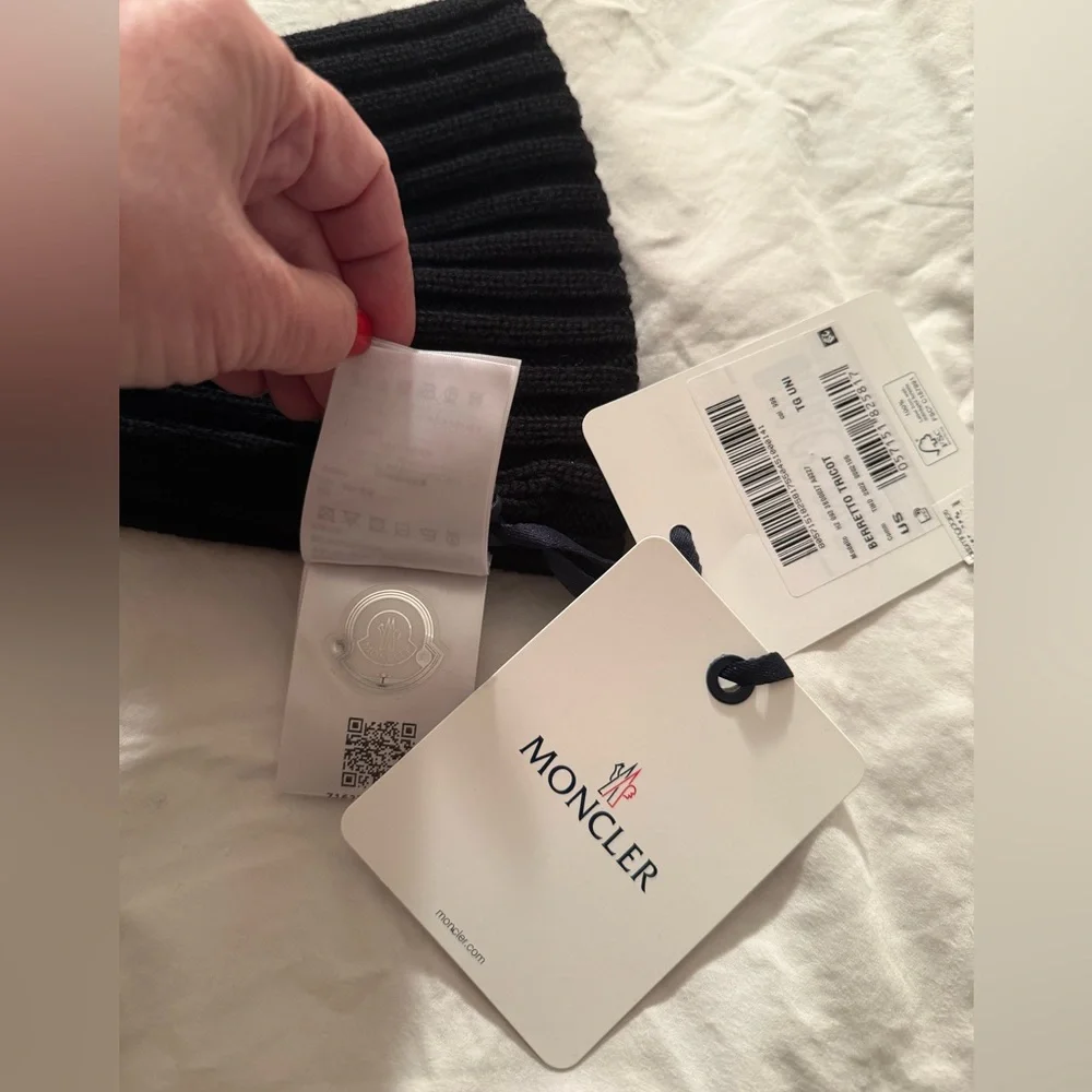 NEW w/tags Auth. MONCLER wool beanie HAT ONE sz fits most UNISEX - Picture 15 of 16